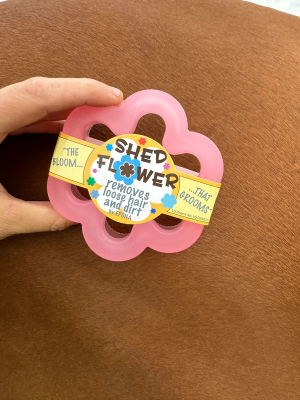 Epona Shed Flower Groomer